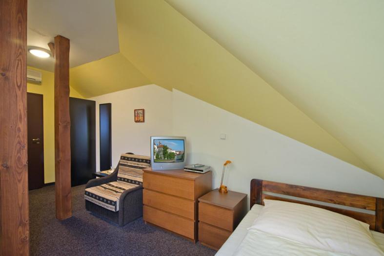 Hotel U Zlateho Byka Pisek  Room photo