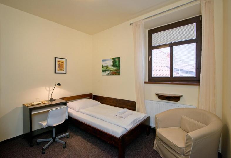 Hotel U Zlateho Byka Pisek  Room photo