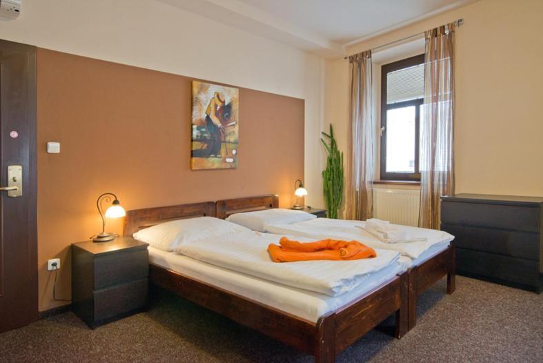 Hotel U Zlateho Byka Pisek  Room photo