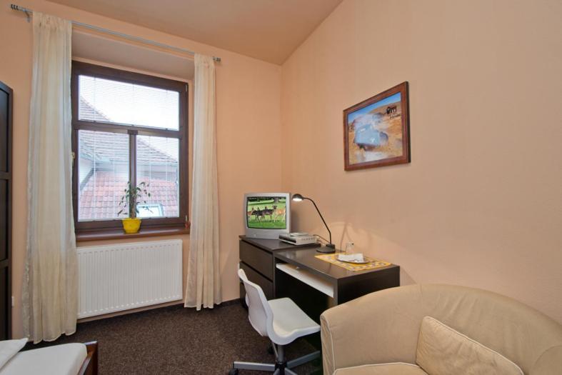Hotel U Zlateho Byka Pisek  Room photo